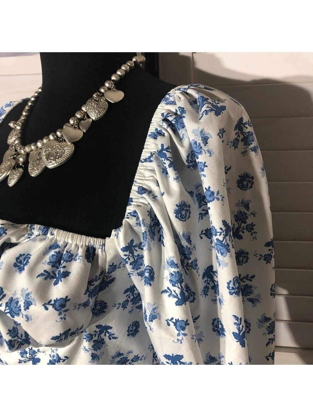 Vintage Y2K Floral Cropped Top Blue and White Medium - Picture 8 of 13